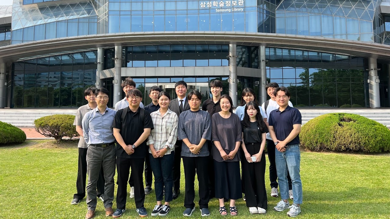 Group photo — photo 1