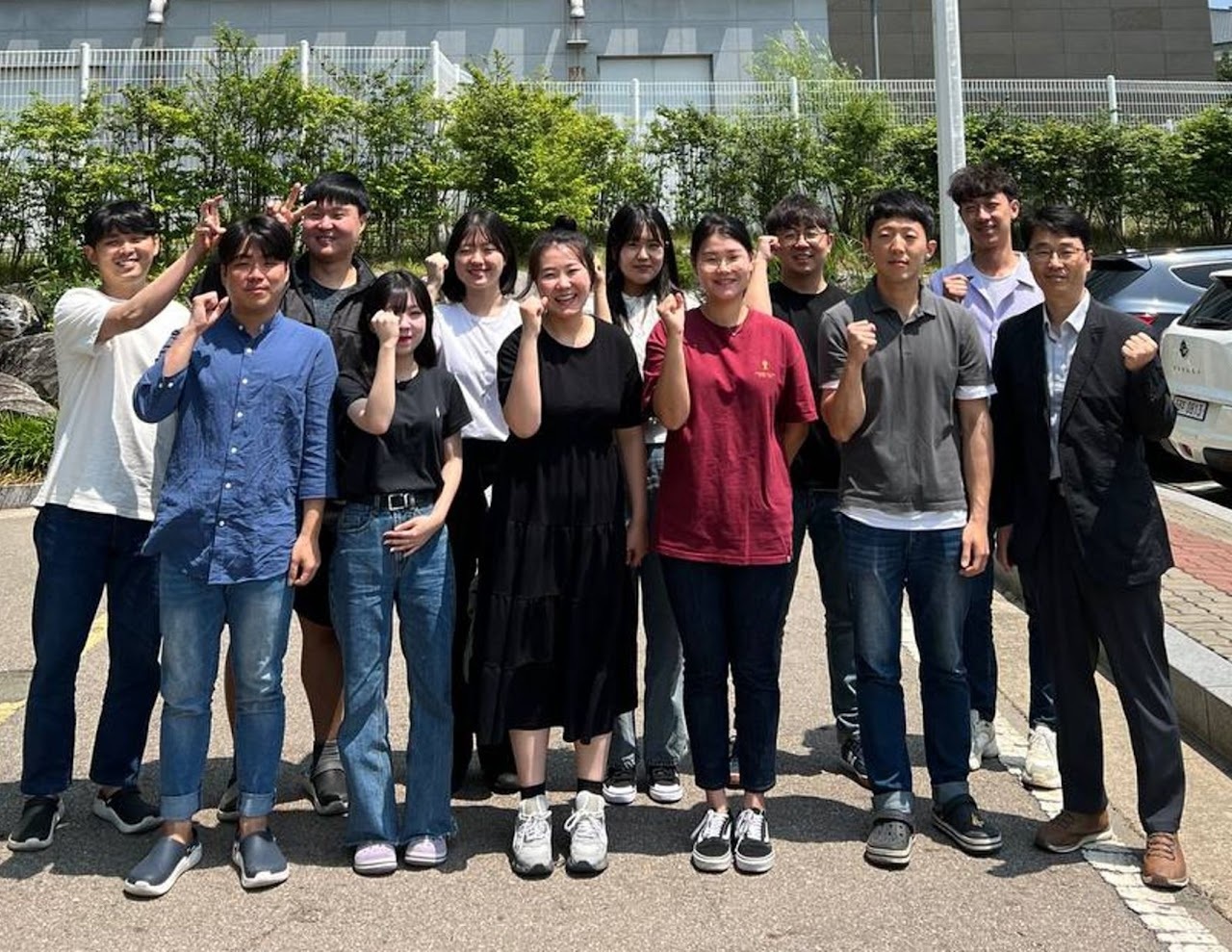 Group photo — photo 1